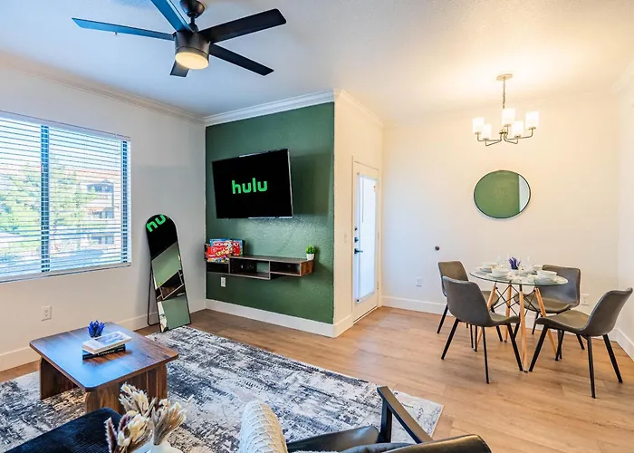 Diablo Stadium-asu-airport-gym-pool-hottub-parking * Tempe