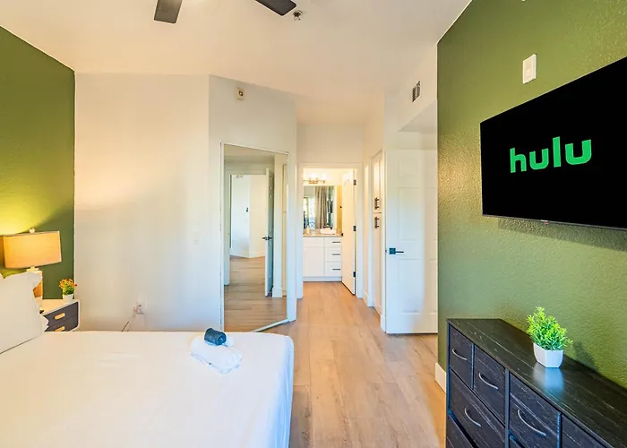 Diablo Stadium-asu-airport-gym-pool-hottub-parking *