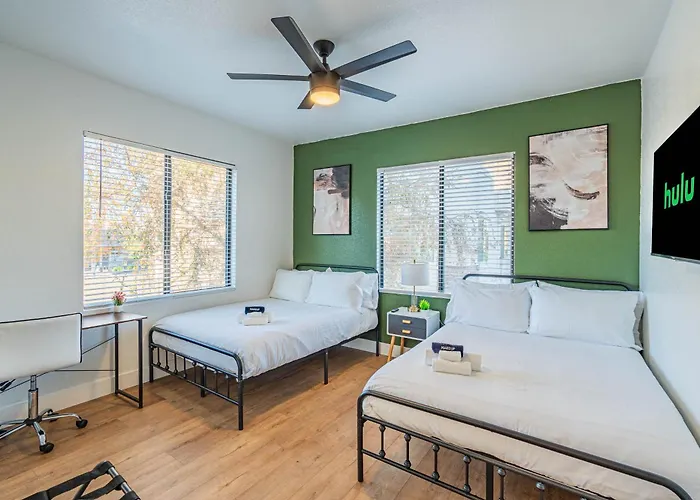Diablo Stadium-asu-airport-gym-pool-hottub-parking Apartment *