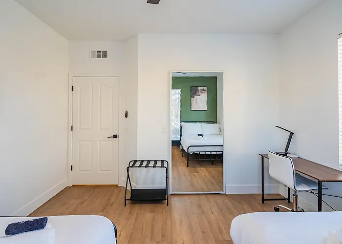 Diablo Stadium-asu-airport-gym-pool-hottub-parking Tempe